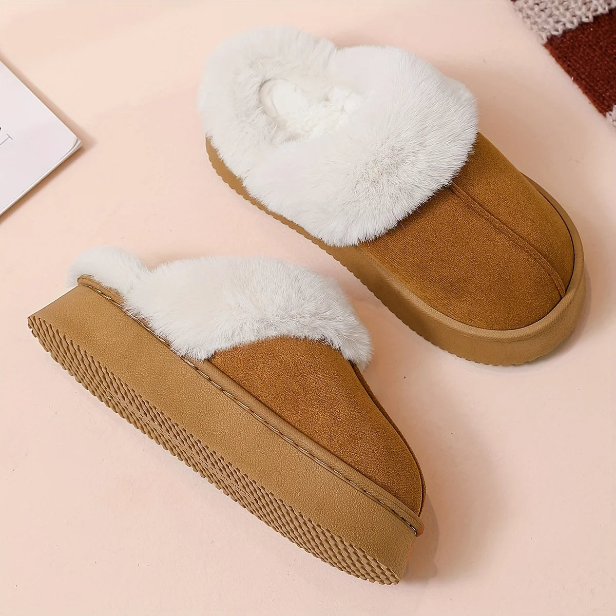 Zapatillas de casa cálidas de felpa