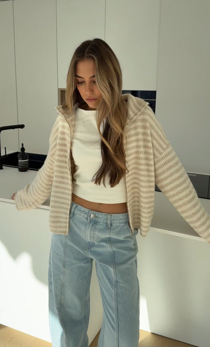 CÁRDIGAN DE PUNTO CON CREMALLERA A RAYAS