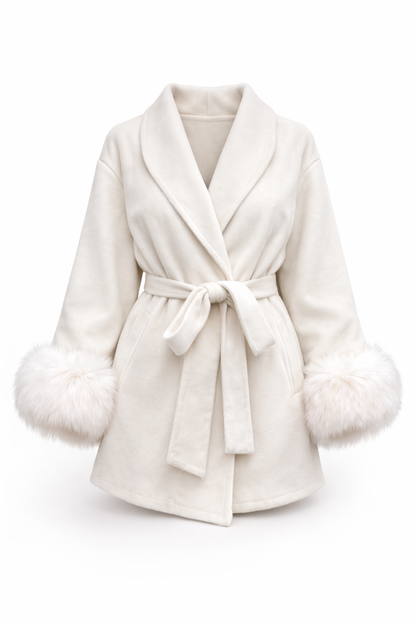 Abrigo Corto con Puños de Pelo