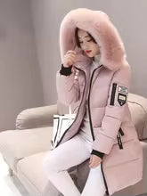 Abrigo largo con capucha y cuello de piel cálida